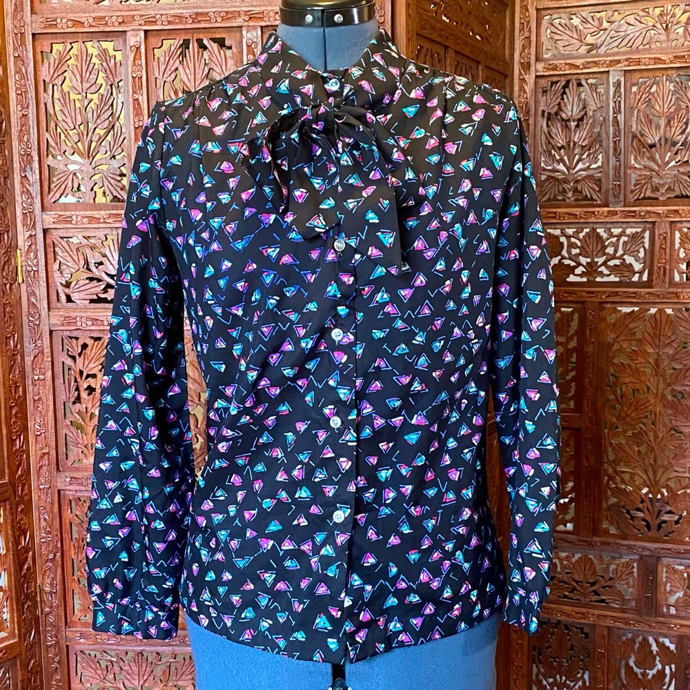 VINTAGE PROFESSIONAL BUSINESS WITH BOW NECK TIE